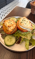 Toasts de chèvre chaud sur salade fraîche